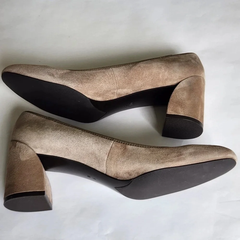 New without box! || VANELi || neutral suede pumps